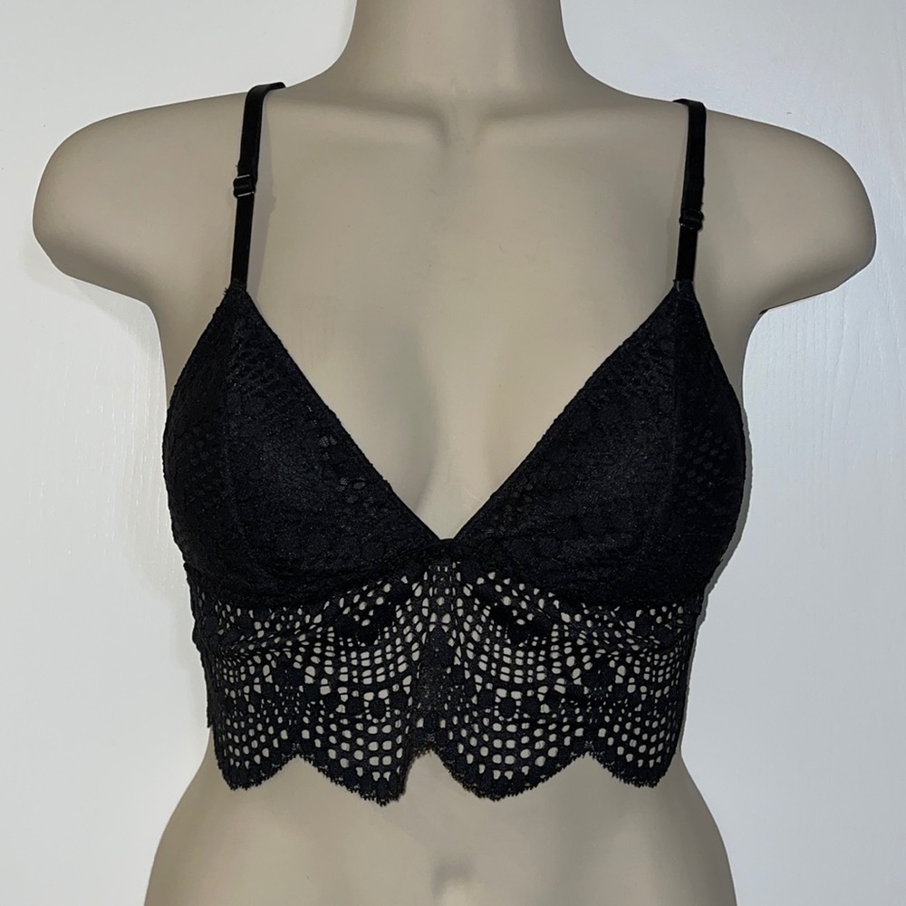 New Victoria’s Secret lace bra/top.